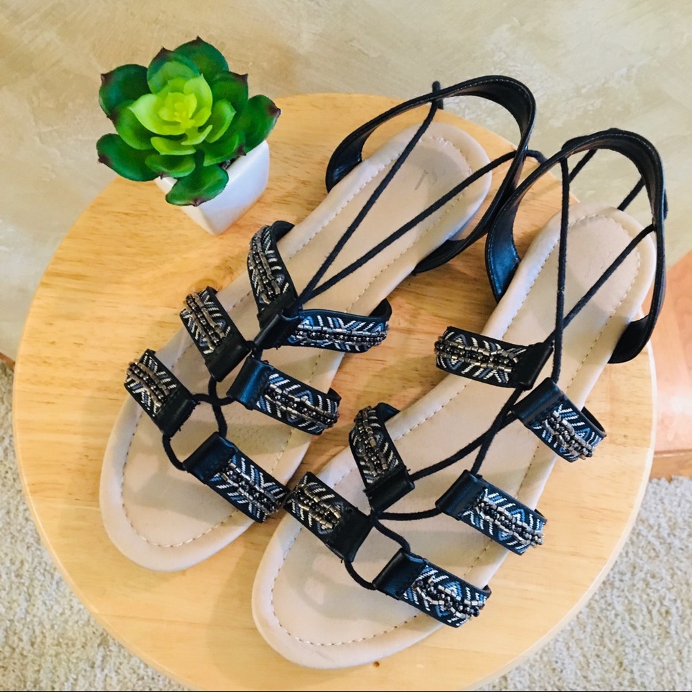Simple Vera Vera Wang Sandals